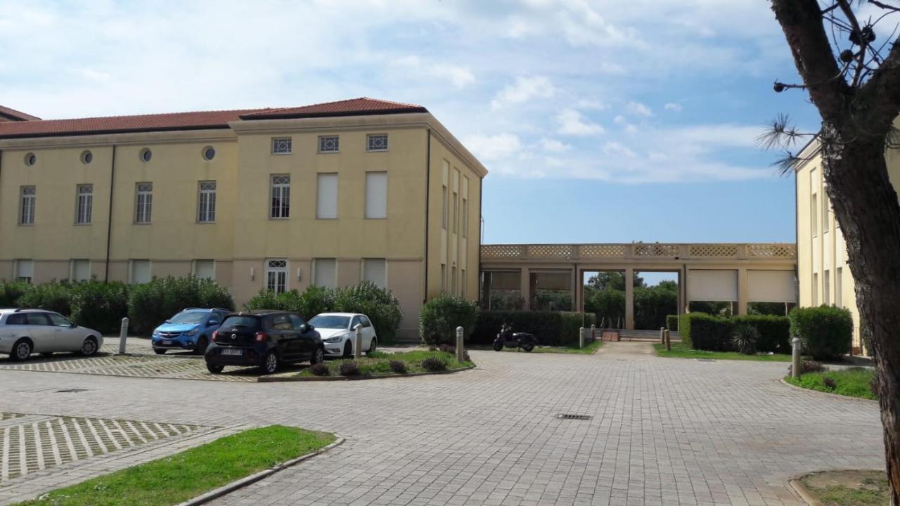 Sea Beach Relax Тирренія Екстер'єр фото